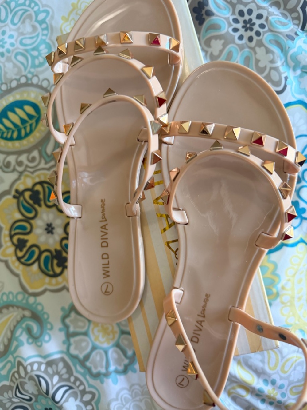 NEW DIVA Lounge Blush Nude Sandals with Gold Pyramid Studs